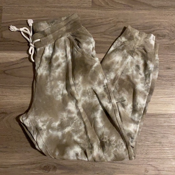 Tye Dye High Waisted Joggers - Picture 3 of 4